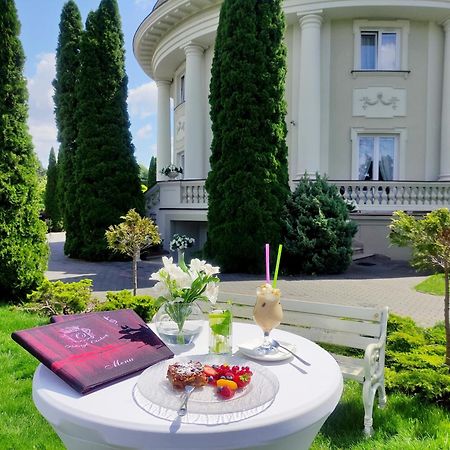 Palacyk Otrebusy Business & Spa Екстер'єр фото