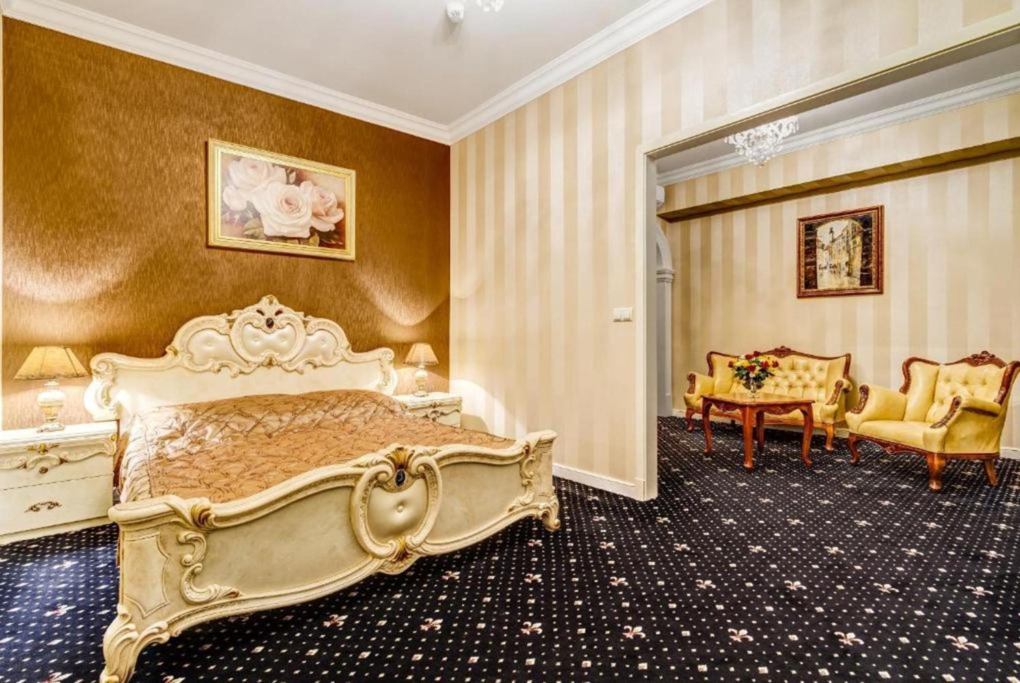 Palacyk Otrebusy Business & Spa Екстер'єр фото