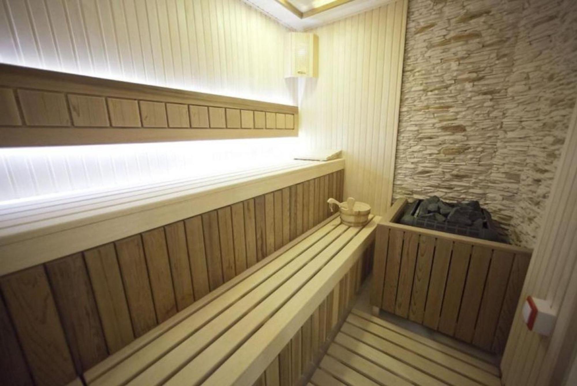Palacyk Otrebusy Business & Spa Екстер'єр фото